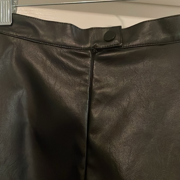 Beautiful Black, Faux leather, fully lined midi skirt! - Picture 2 of 5
